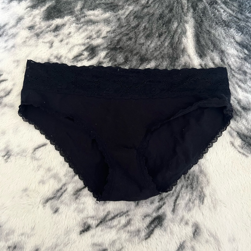 Black lace panty medium